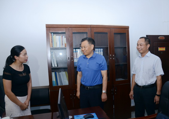 市委书记李建勤走访市委统战部并寄语干部职工：增强为民情怀 保持干事激情 坚持务实作风